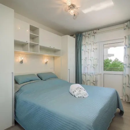 Marina Apartment *