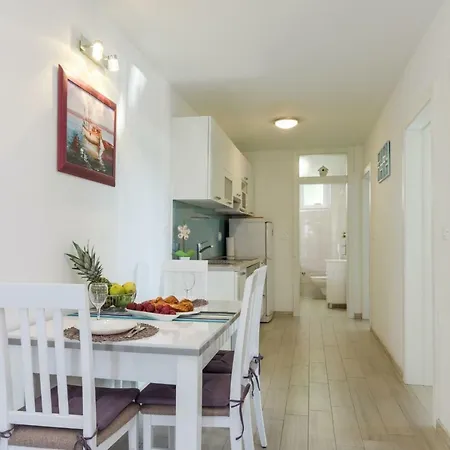 Apartment Marina
