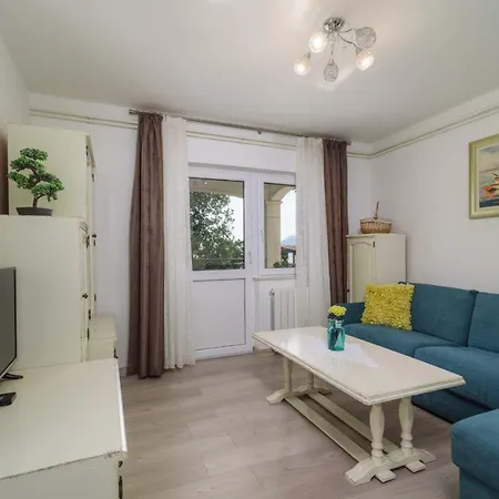 Apartment Marina